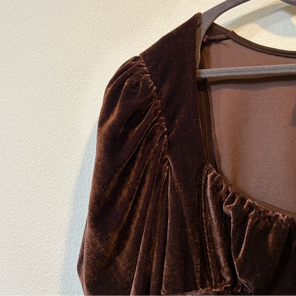 Free People Hold Me Velvet Top Size Medium in Chocolate Brown NWOT - Picture 10 of 10